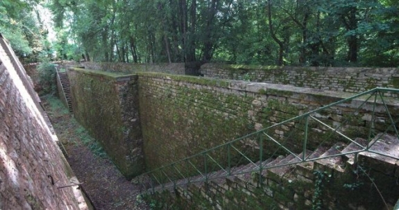 Ouvrages fortifiés: La crète de Pouilley les Vignes